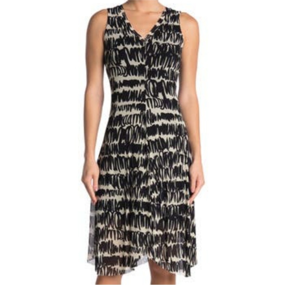 Tahari sexy v-neck Black & off-White Stretch Dress, tight net knit Midi Size M
